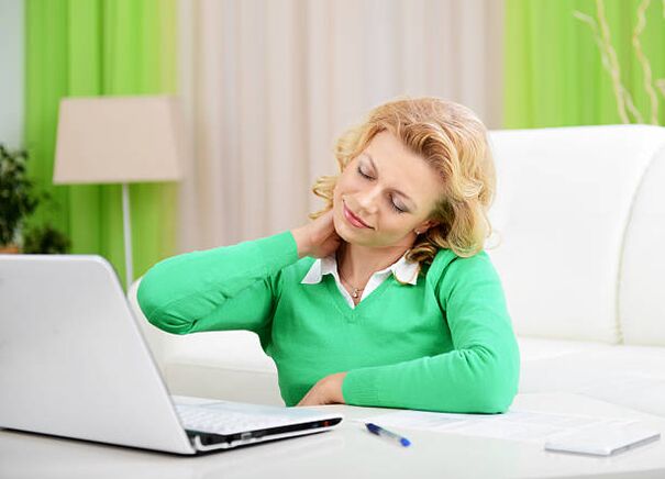 أعراض هشاشة العظام عنق الرحم لدى النساء